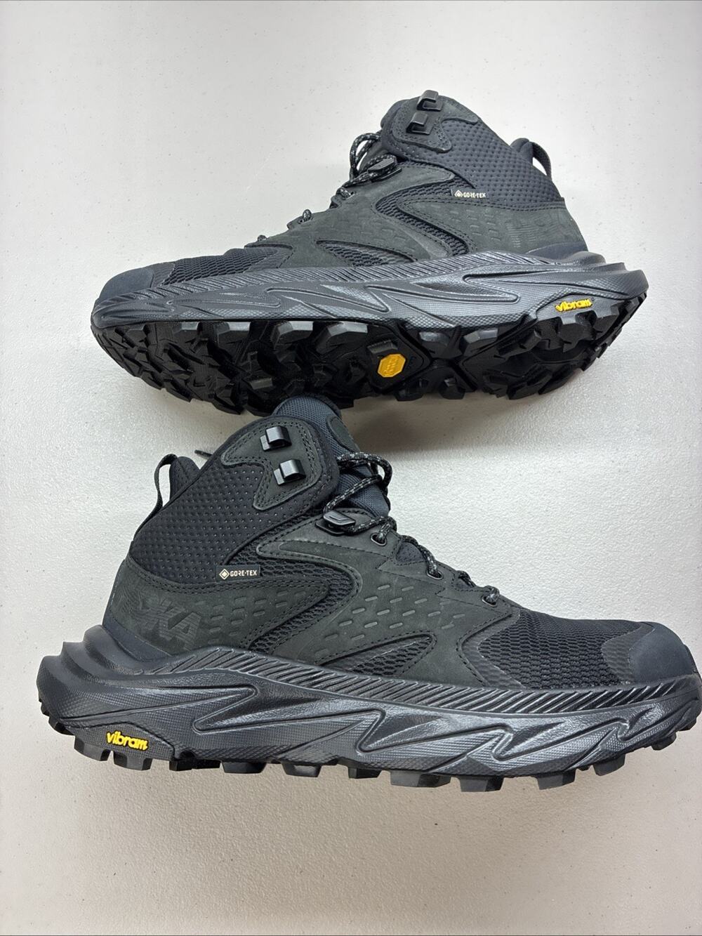 New HOKA ONE ONE Anacapa GTX Black Women's 1142831-BBLC Size 10.5 No Box